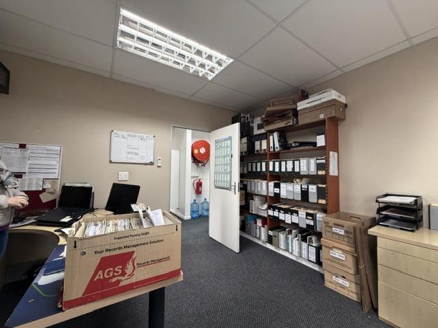 To Let Commercial Property for Rent in Walmer Eastern Cape